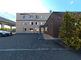 広々とした建物の外観