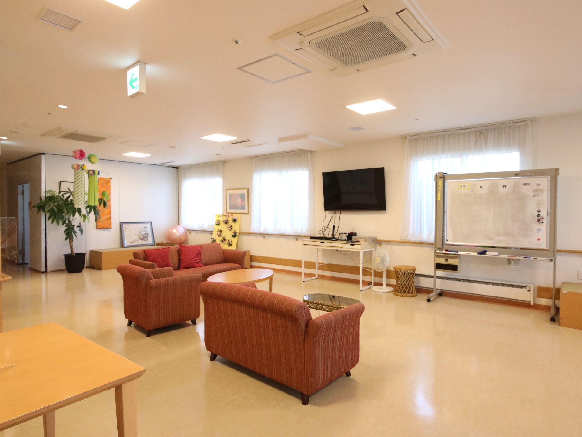 家具配置にはゆとりをもたせた共有スペース