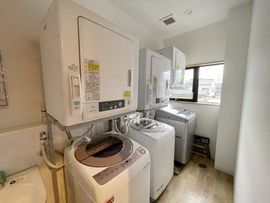 コインランドリー