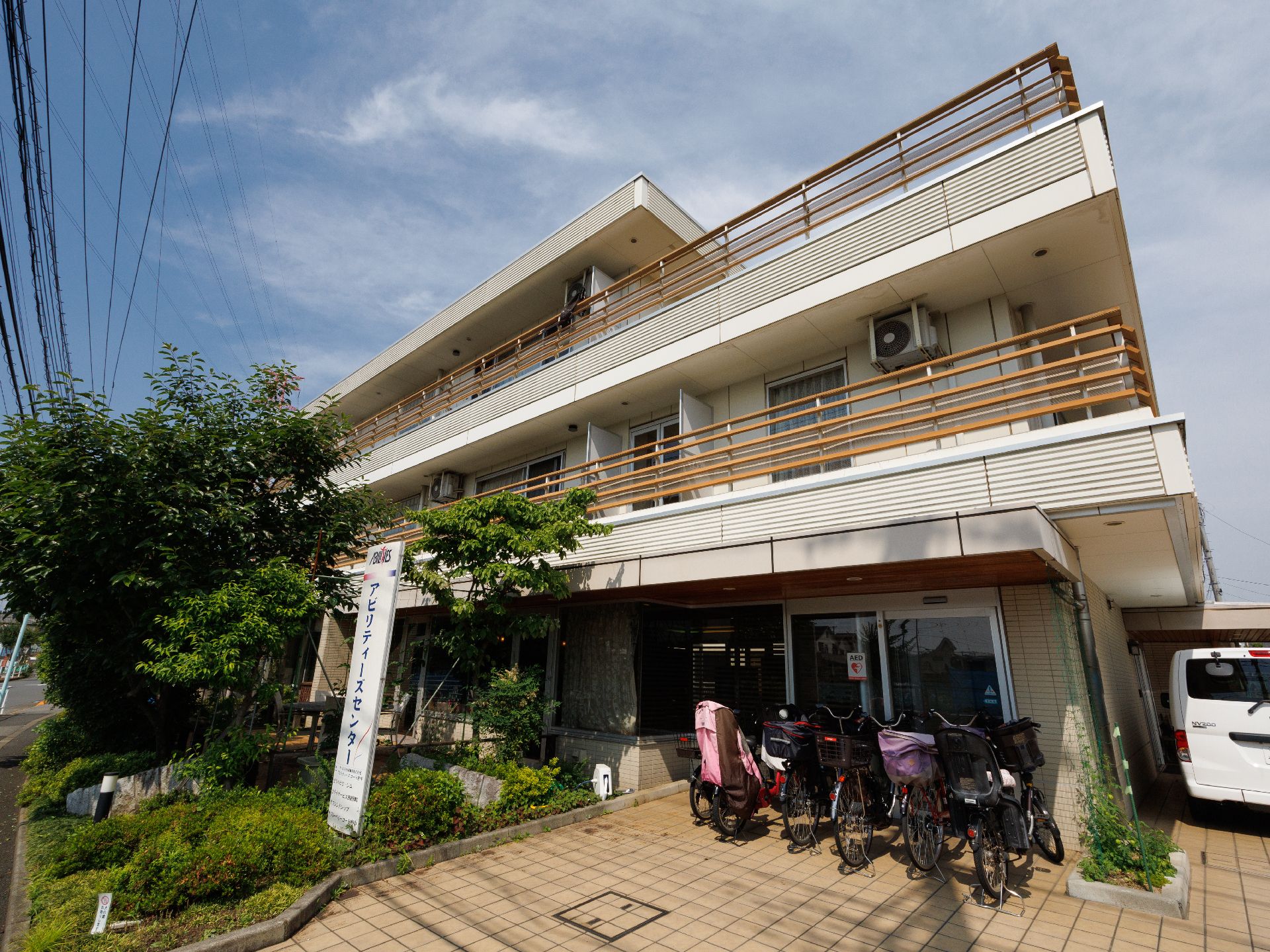 自動ドアのある高齢者住宅
