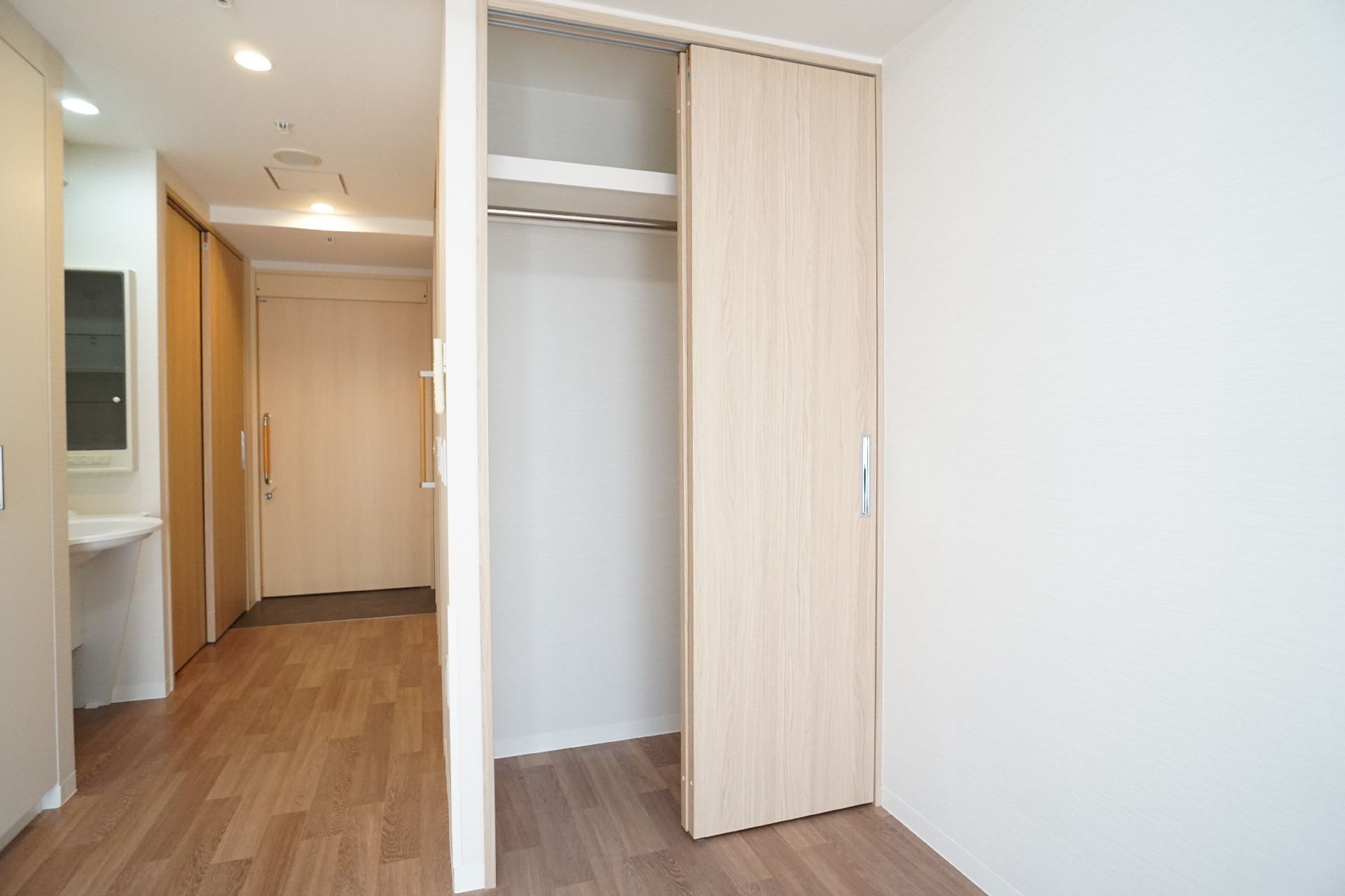 入居者の私服をしまっておける館内にあるクローゼット