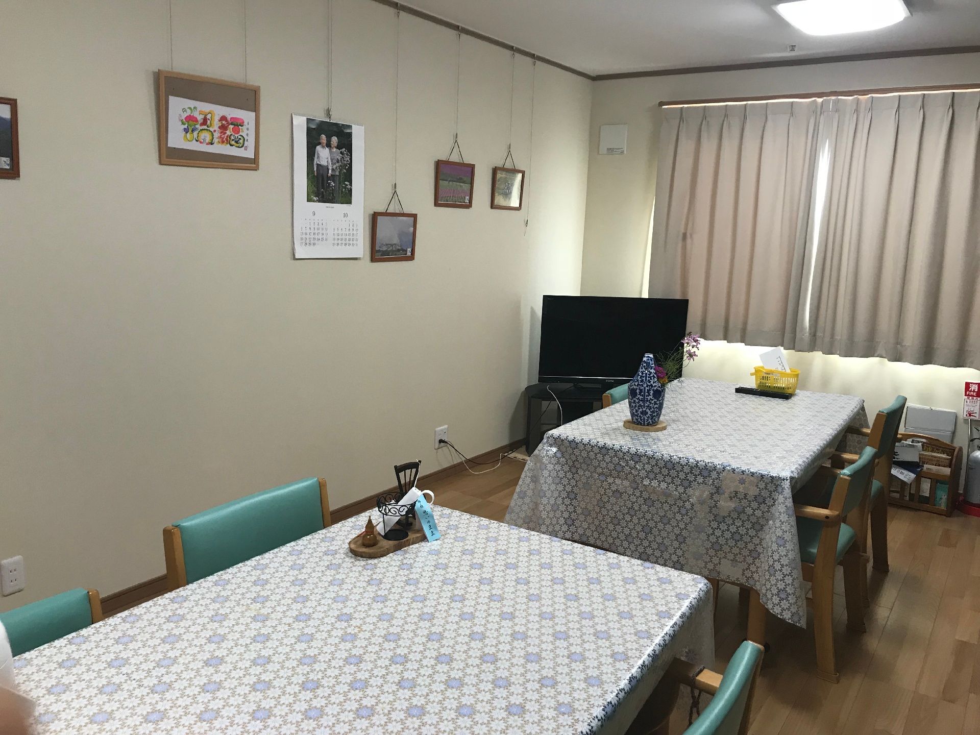 テーブルとイス