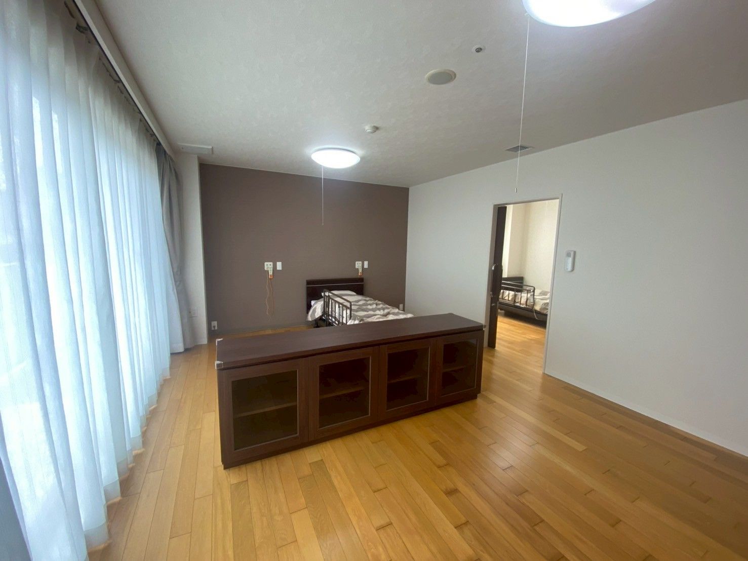 落ち着いた雰囲気の居室