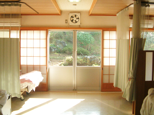 明るい和風の居室
