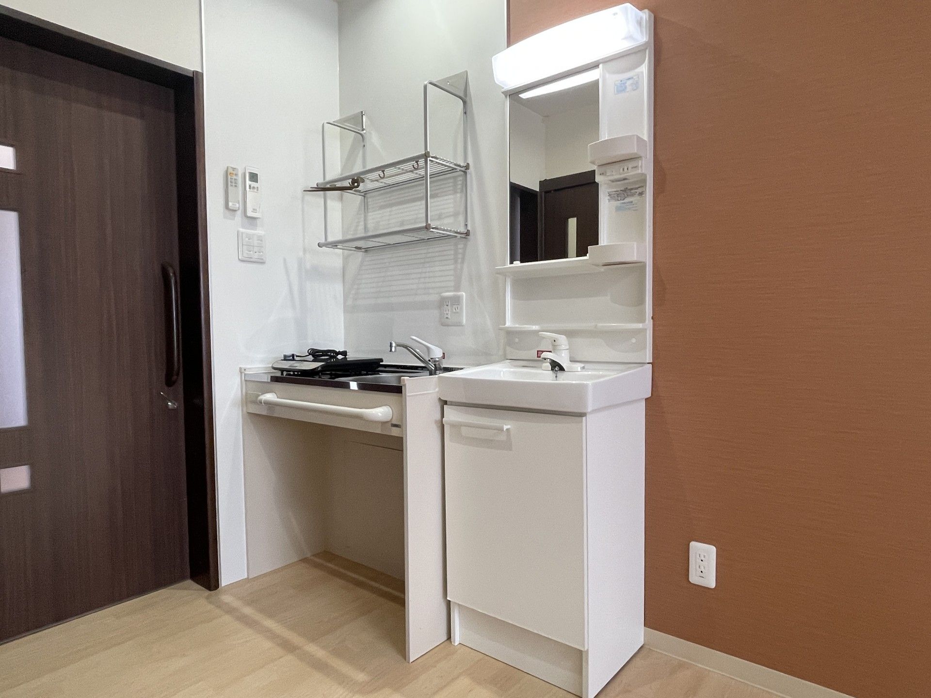 使いやすい洗面台とキッチン