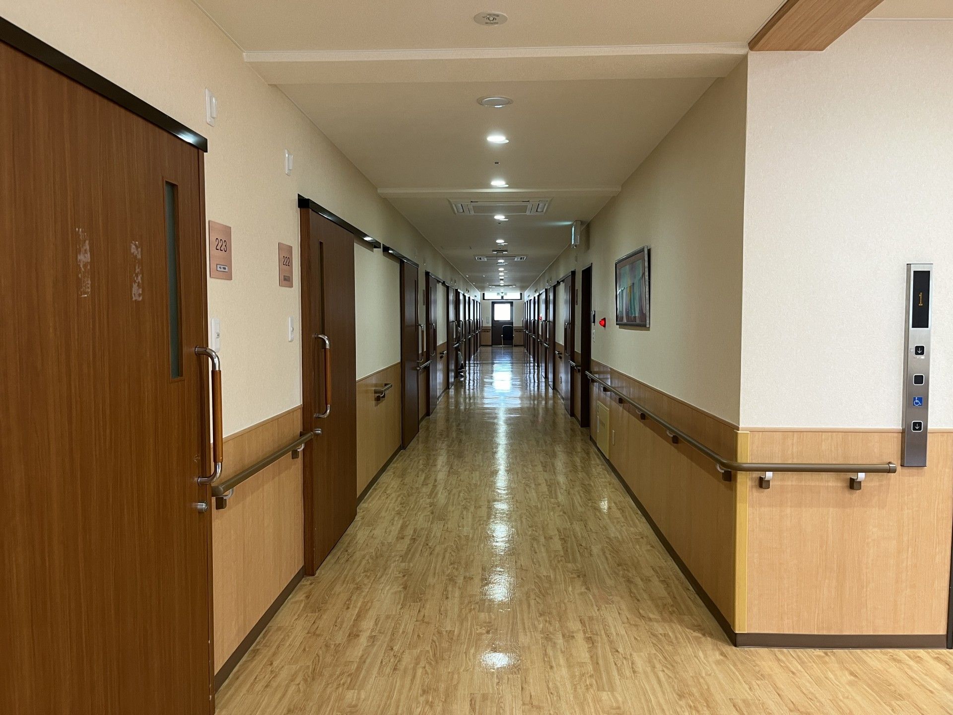 清潔な廊下の様子