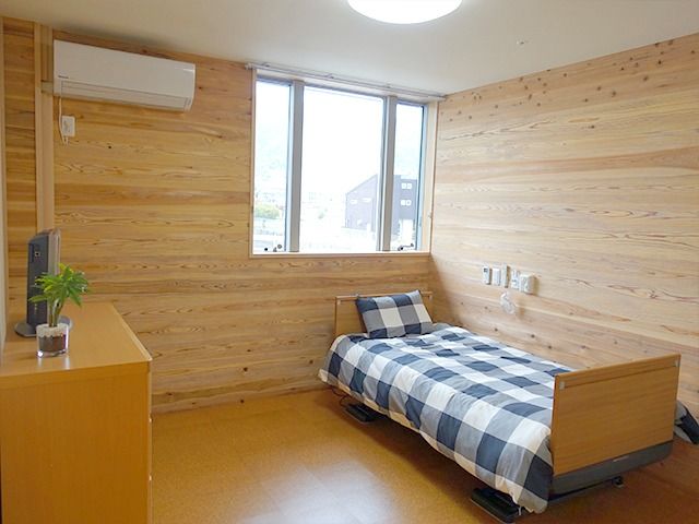 木の温もりを感じる部屋