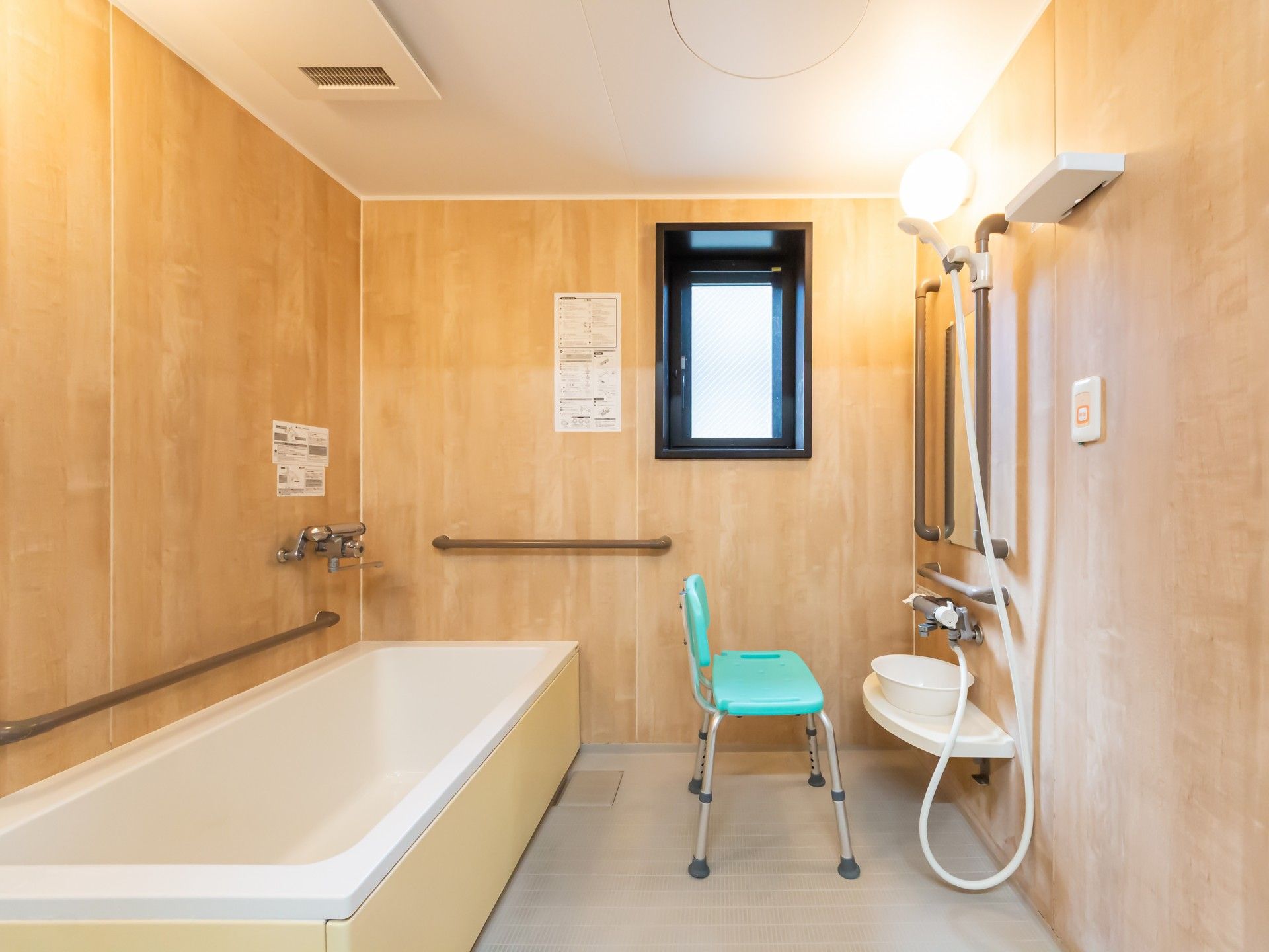 安全に配慮した浴室