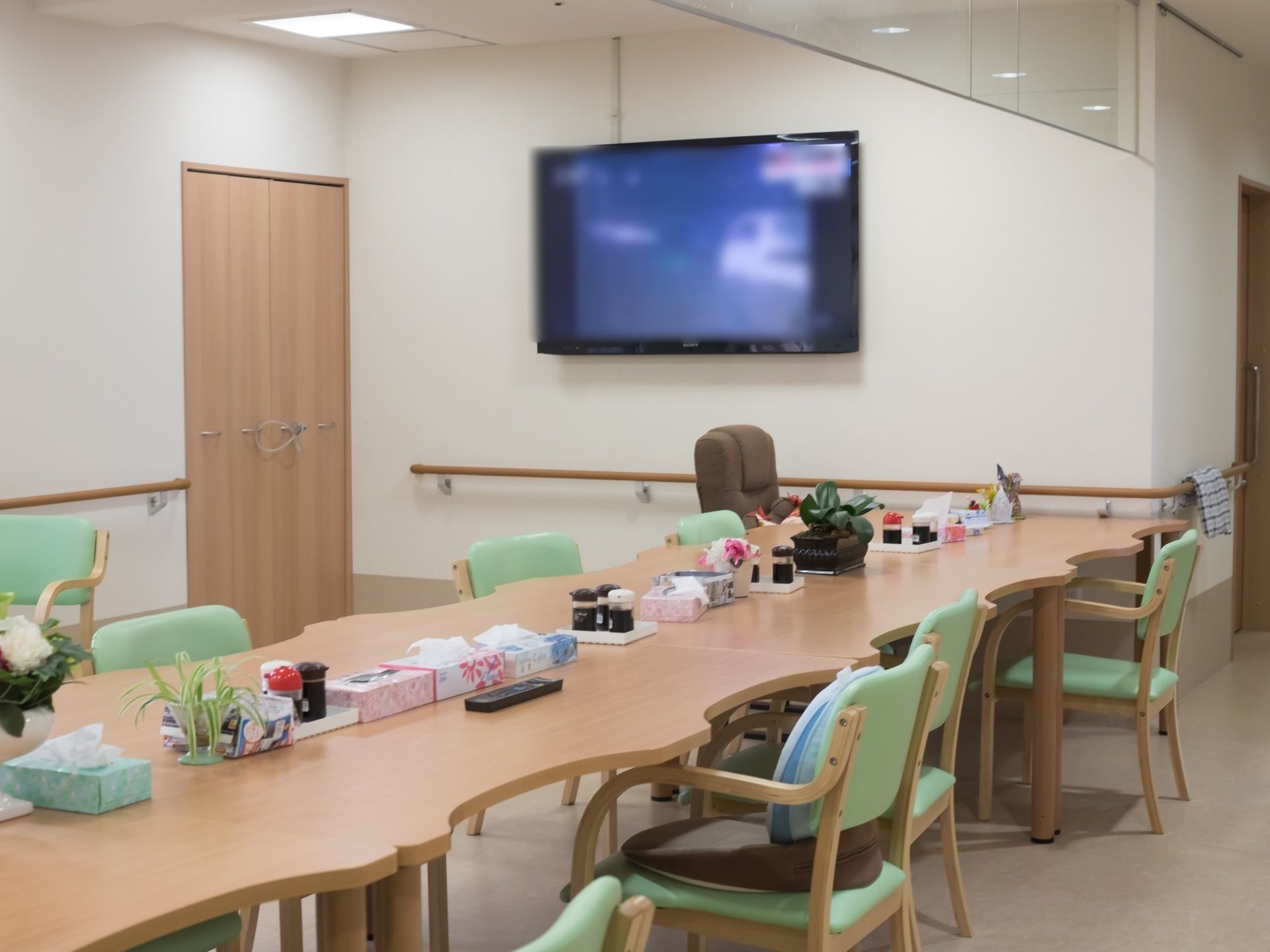 いきいき倶楽部館 夕陽ヶ丘の日常。毎日を沢山の入居者様と仲良く、楽しいお時間をお過ごしいただけます。