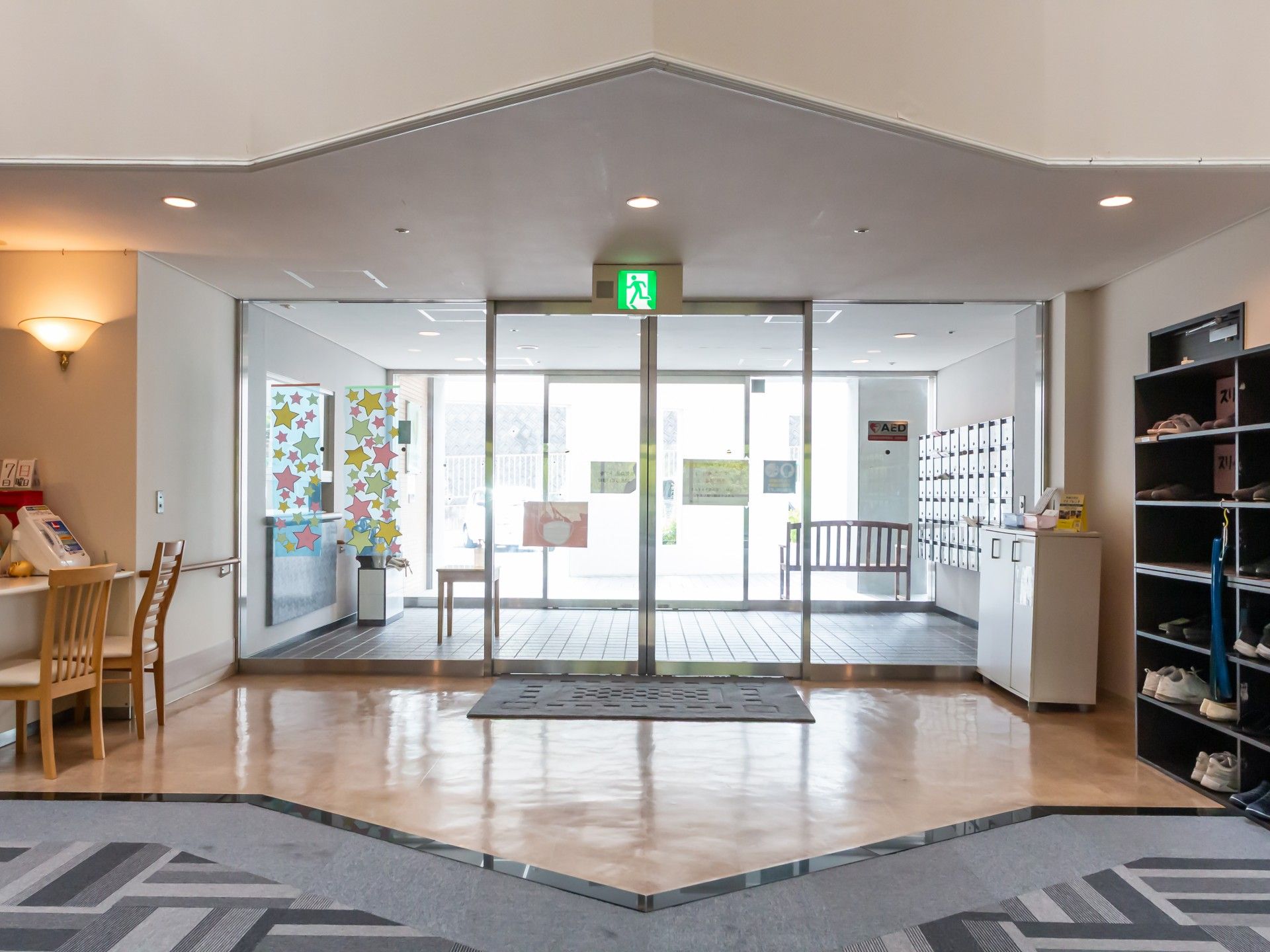 広いエントランス