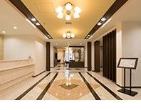 広くて綺麗な廊下