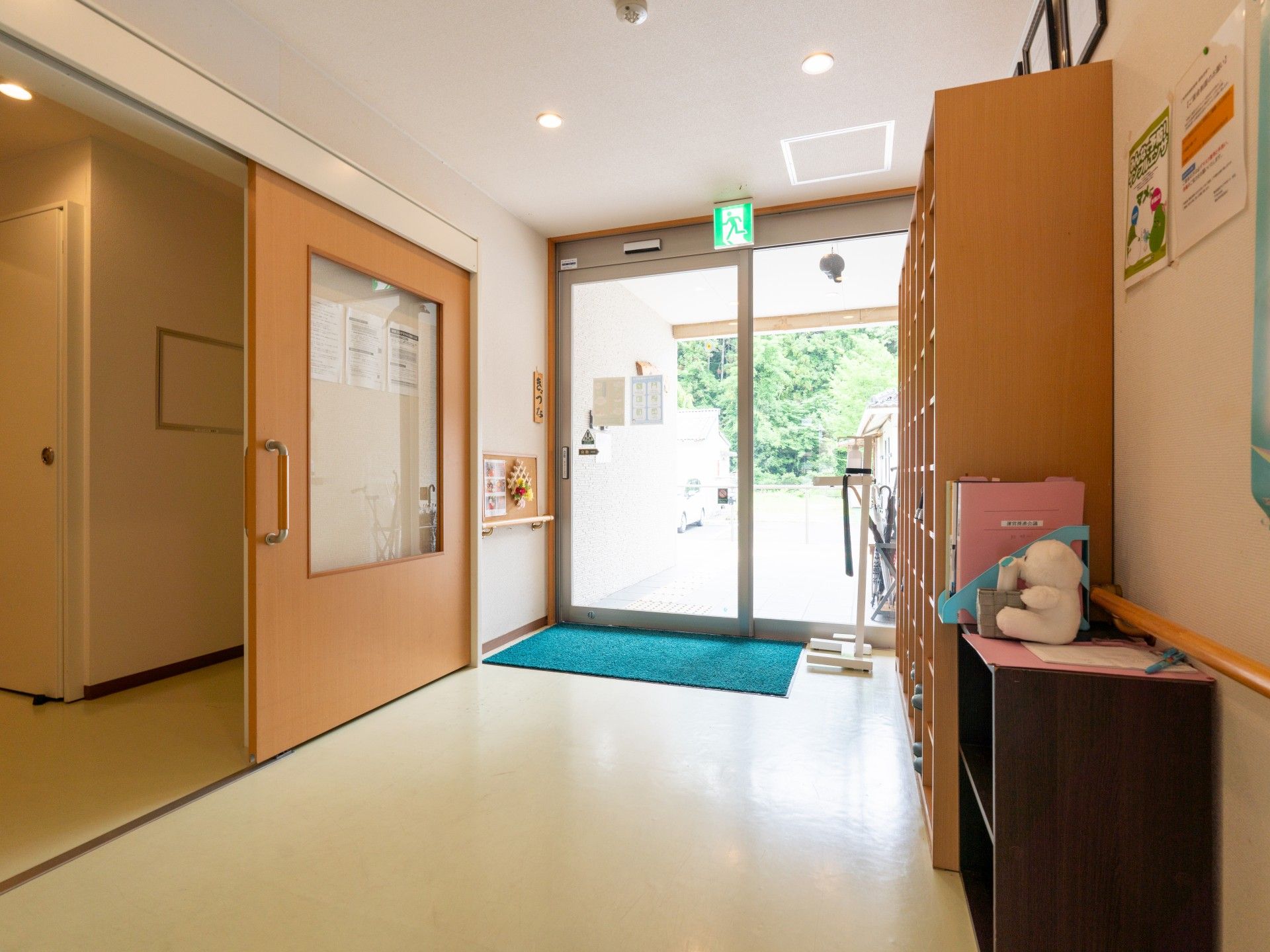 明るい玄関ホール