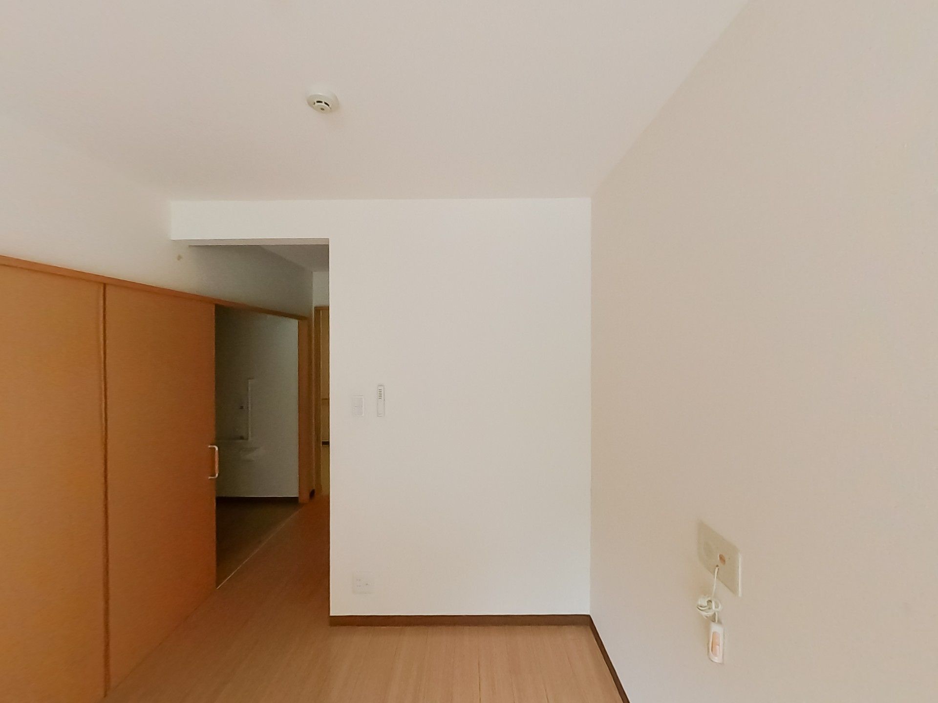 シンプルな居室の一角