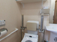 介護施設の洗面とトイレの空間