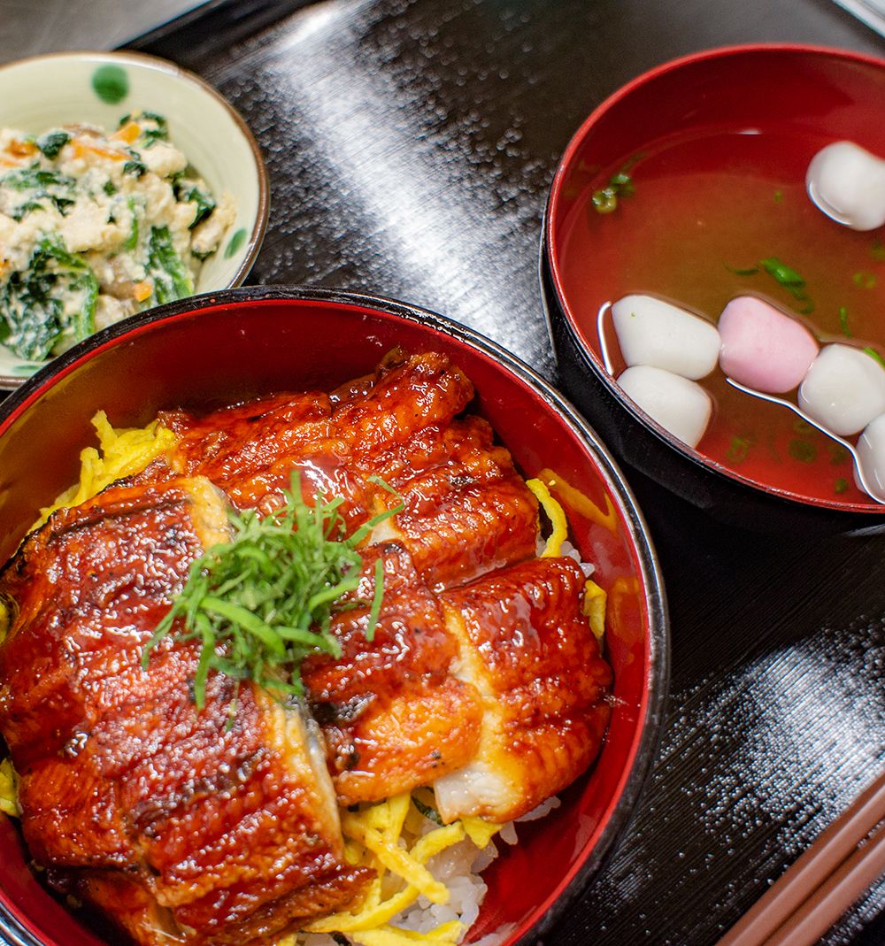 彩り豊かな食事の一例