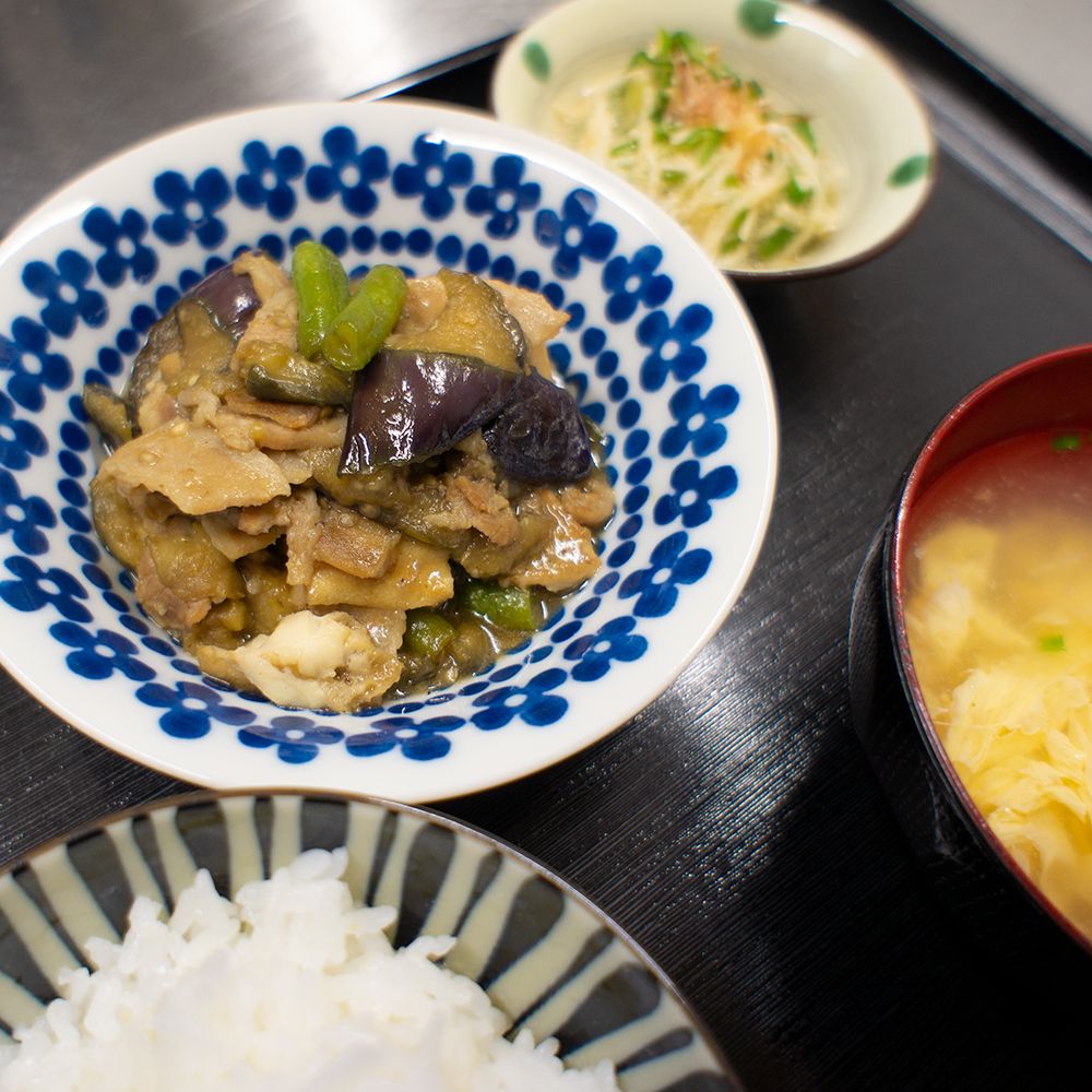 和食の食事セット