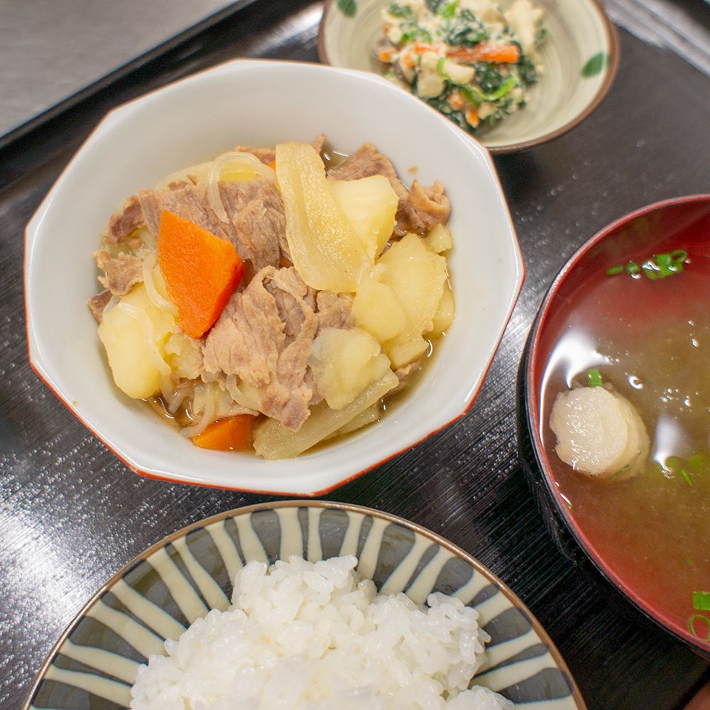 刺身M盛り合わせとごはんと吸い物