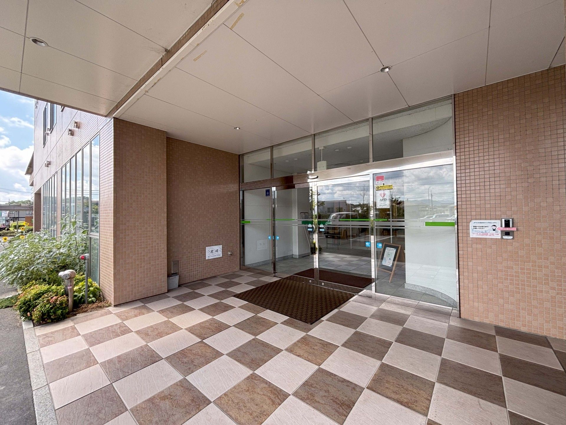 広いエントランス