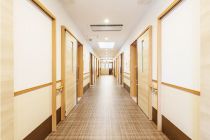 清潔で明るい廊下