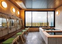 明るい浴室の光景