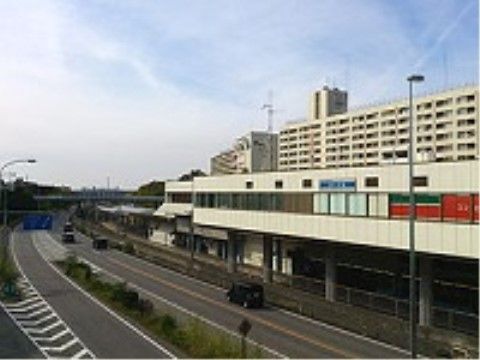 「フォーユー堺東山」の周辺環境。駅へのアクセスも近く、買い物へお出かけできる。