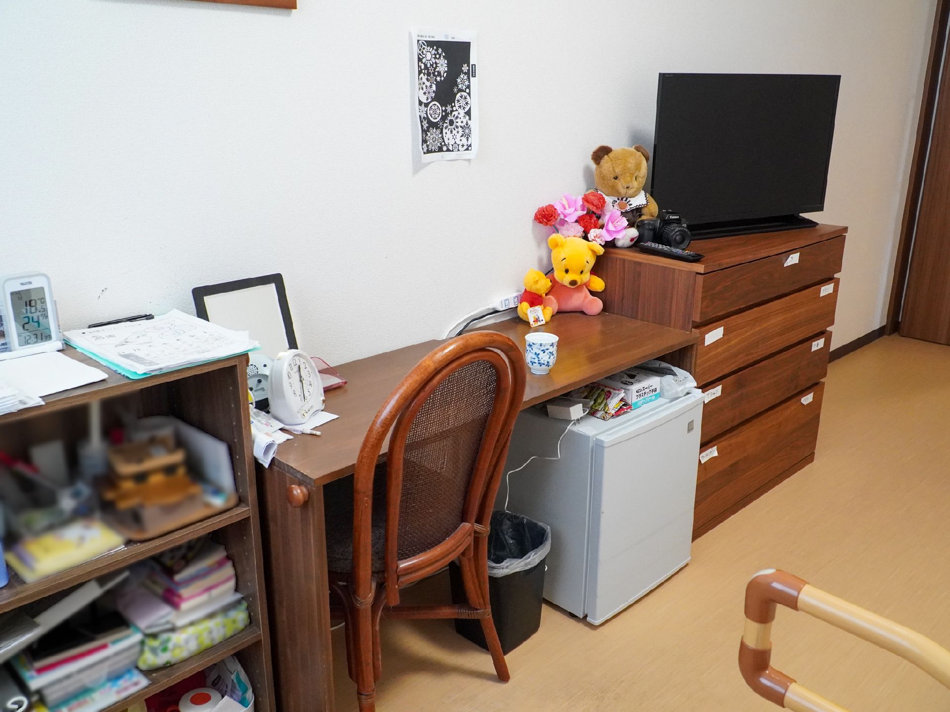窓があるので日差しが差し込む広々とした居室