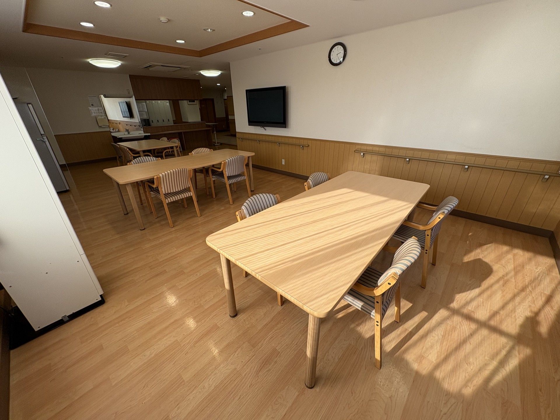 日差しが差し込む部屋