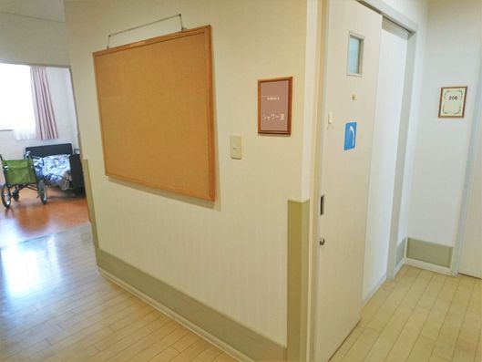 シャワールーム出入り口