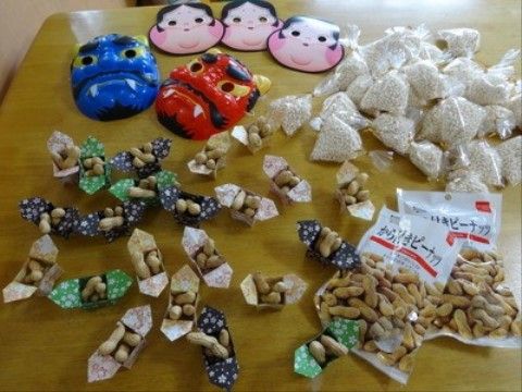 「フォーユー八尾北」の節分祭。鬼退治後、美味しいお豆をいただける。