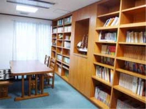エバーライフの図書コーナー。日々の生活に読書を取り入れていただけます。ゆっくりとお楽しみください。