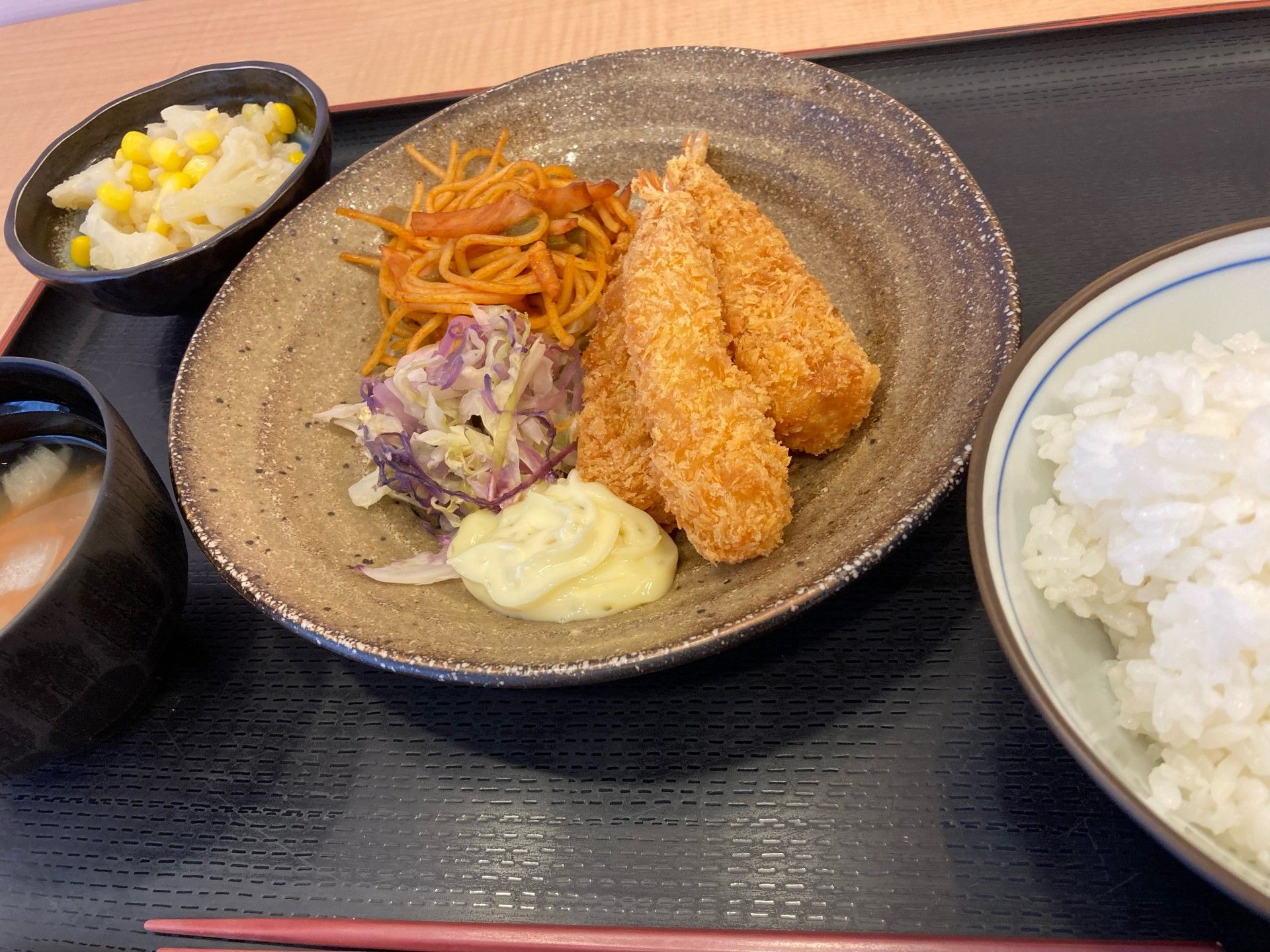 豊かな食事サービスの風景