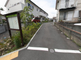 静かな住宅街の通り