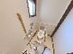 手すり付きの広いトイレ