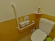 バリアフリーのトイレ設備が整った部屋