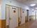 明るい廊下のトイレ入口