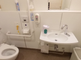 バリアフリーの介護用トイレ設備