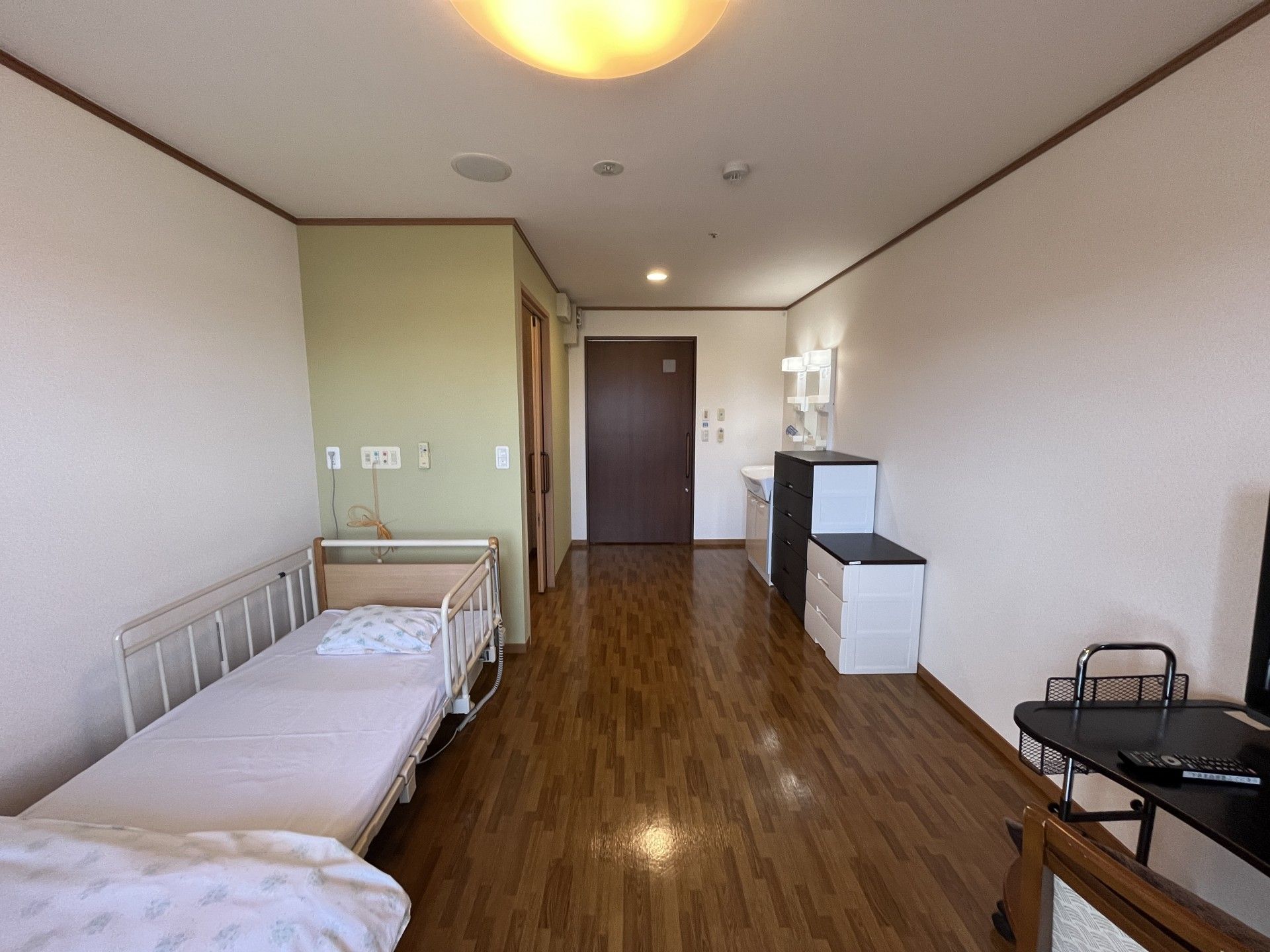 落ち着いた雰囲気の居室