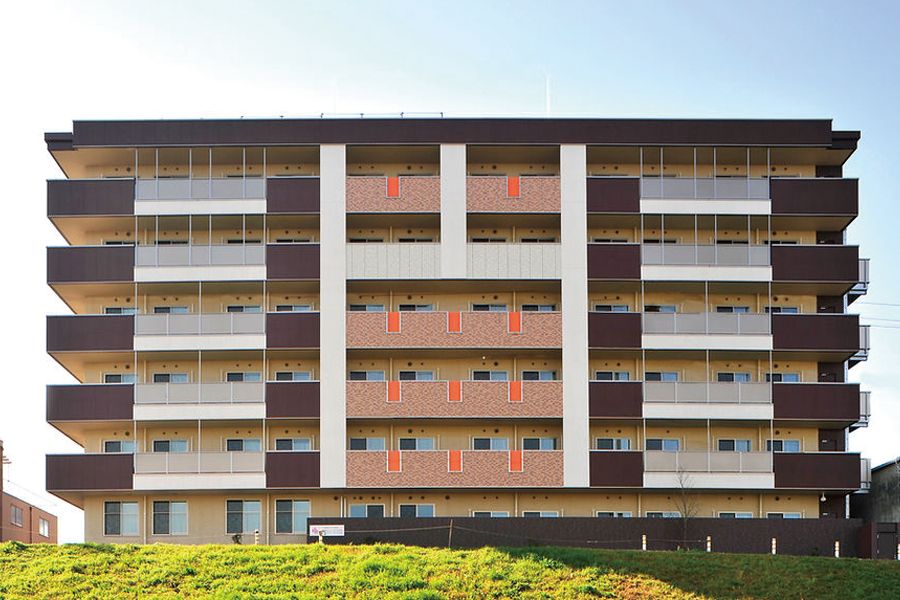 多階層の建物外観