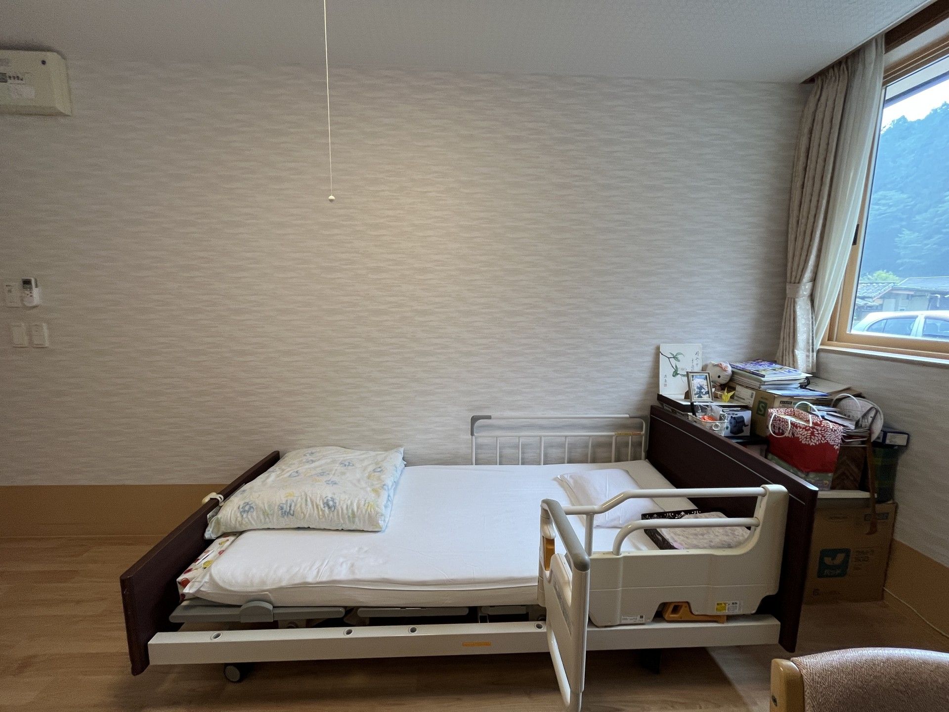 窓際のベッドルーム