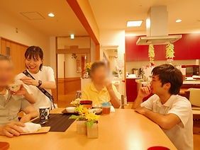 笑顔の集う食卓