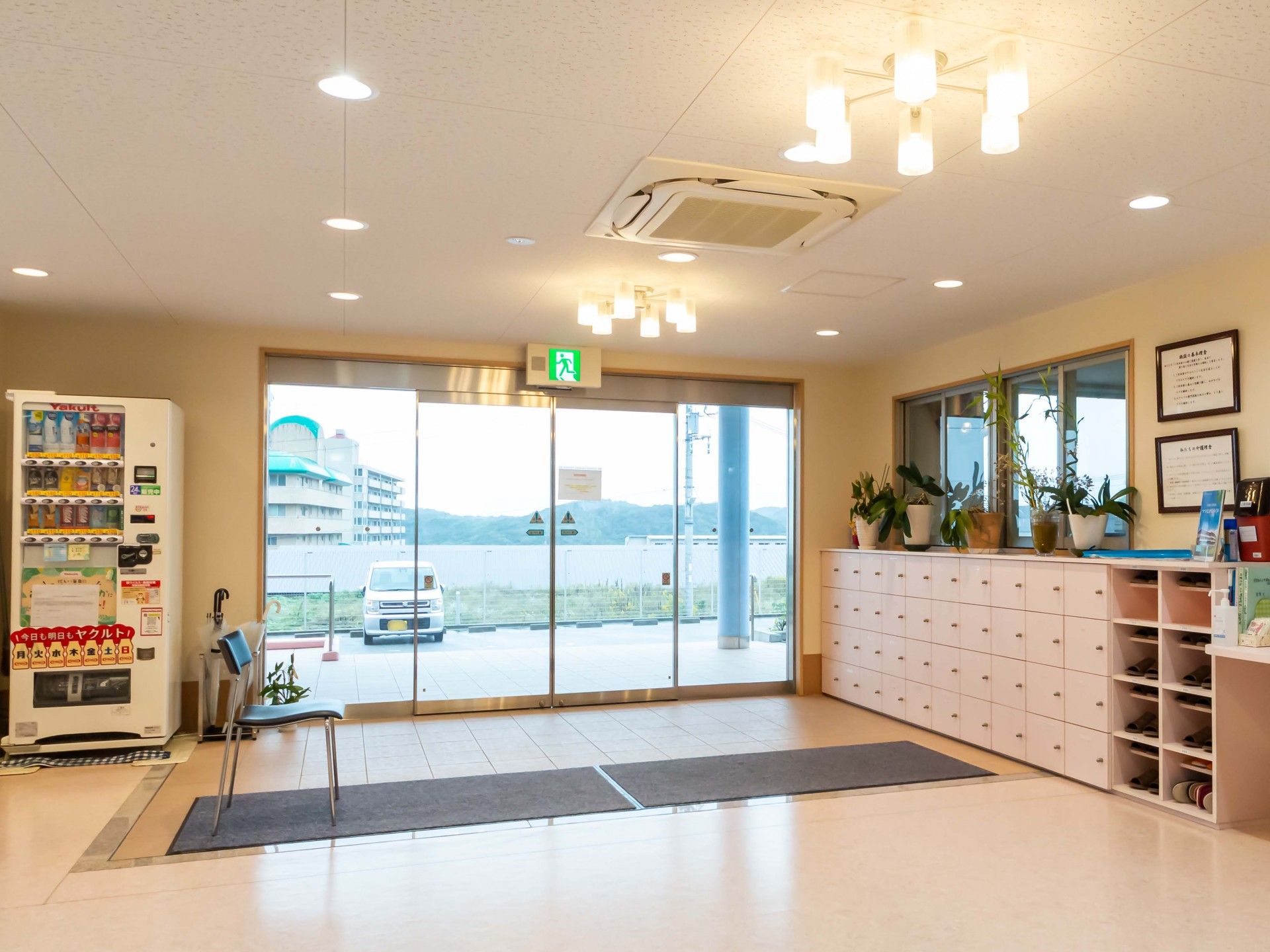 明るいエントランス