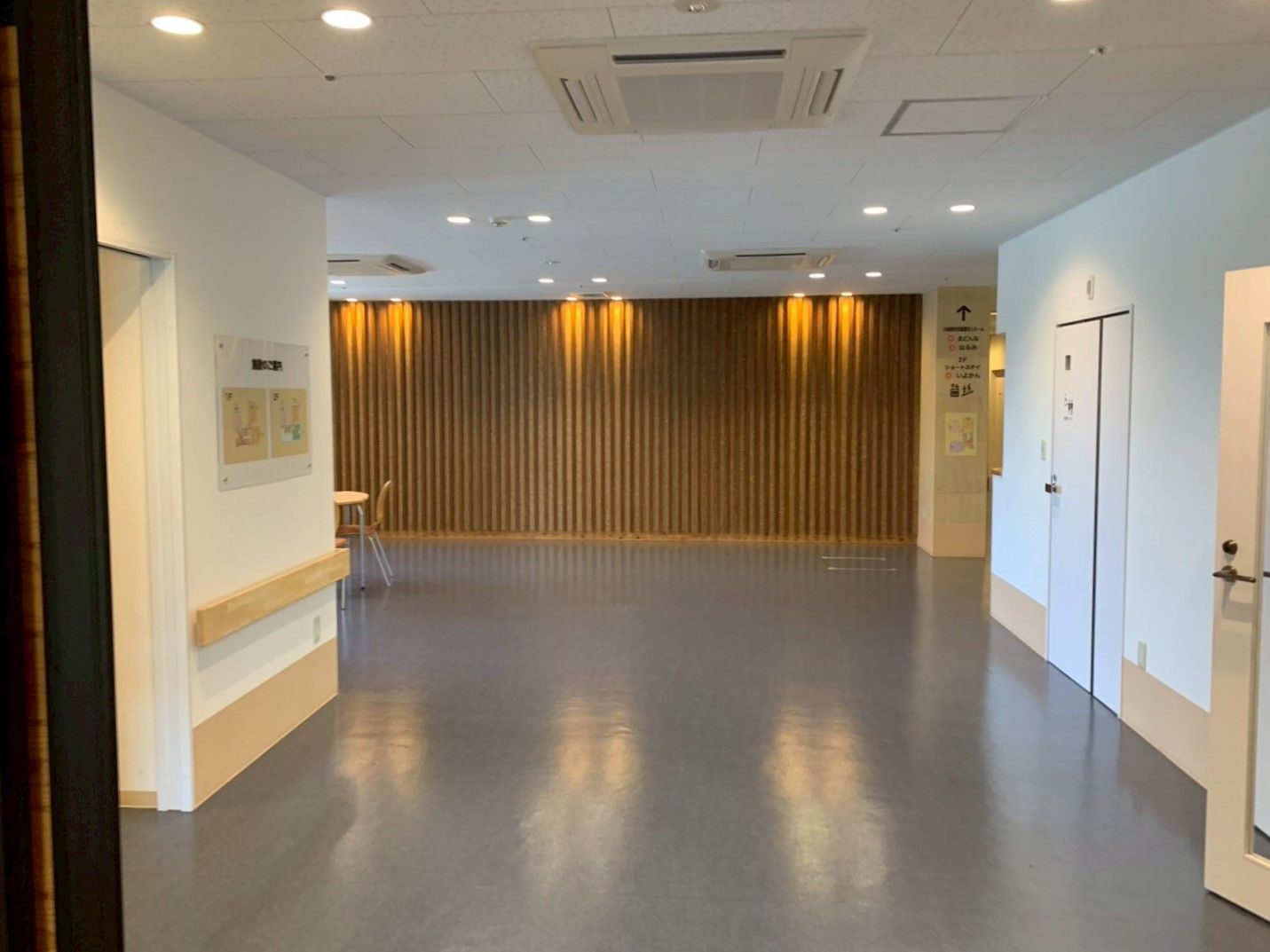 明るい廊下