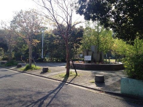 「ほっとはぁと・千葉おおたかの杜」の周辺環境。ストレッチや運動に適した、公園施設がある。