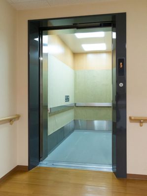 エレベーター