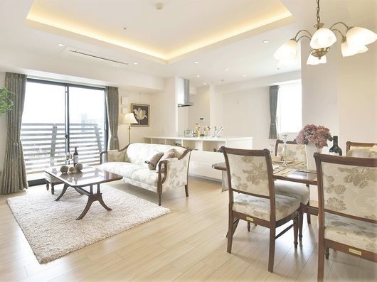 ダイニングテーブル