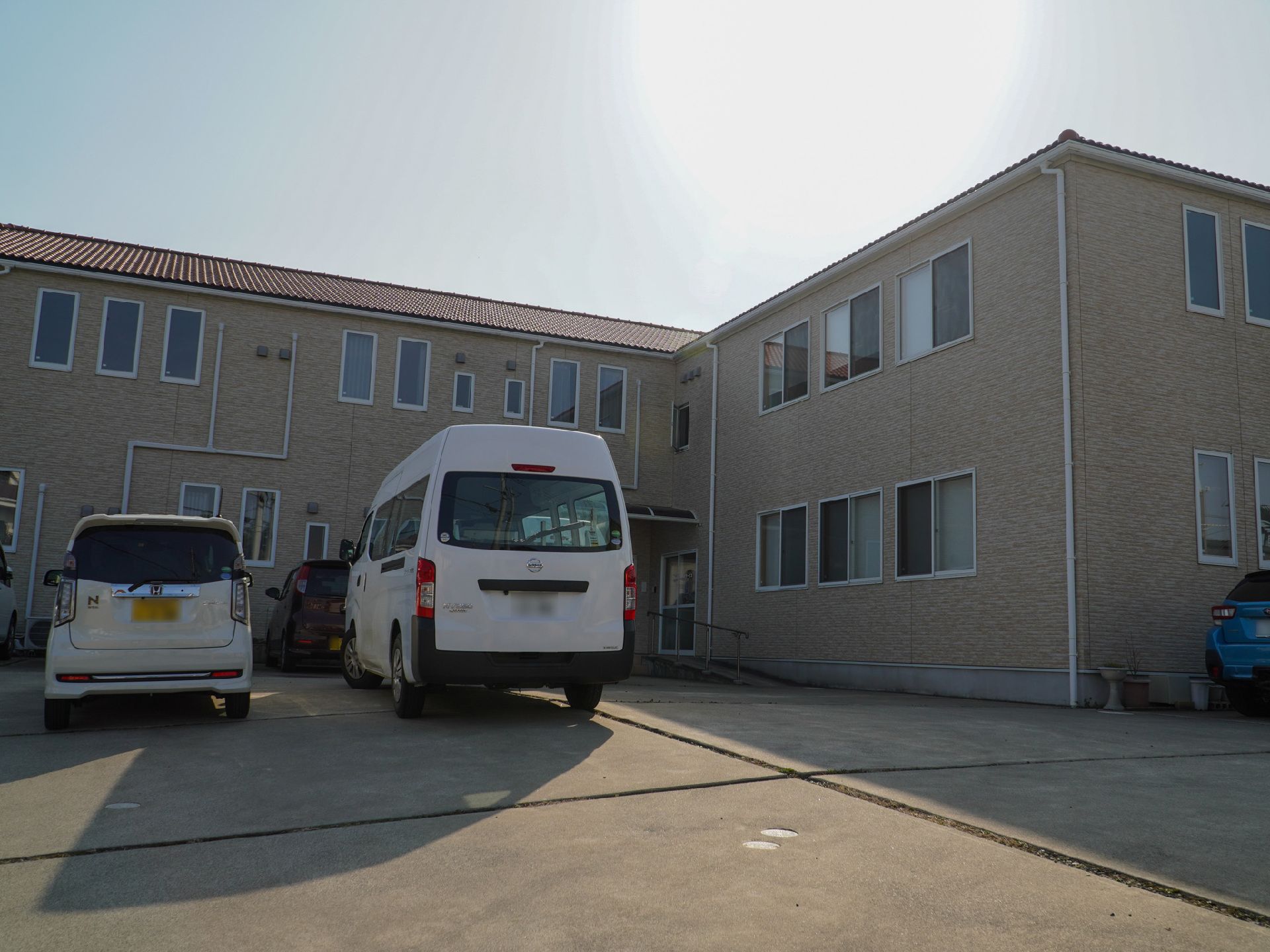 駐車場が広く、家族や親せきが車で通いやすい介護施設