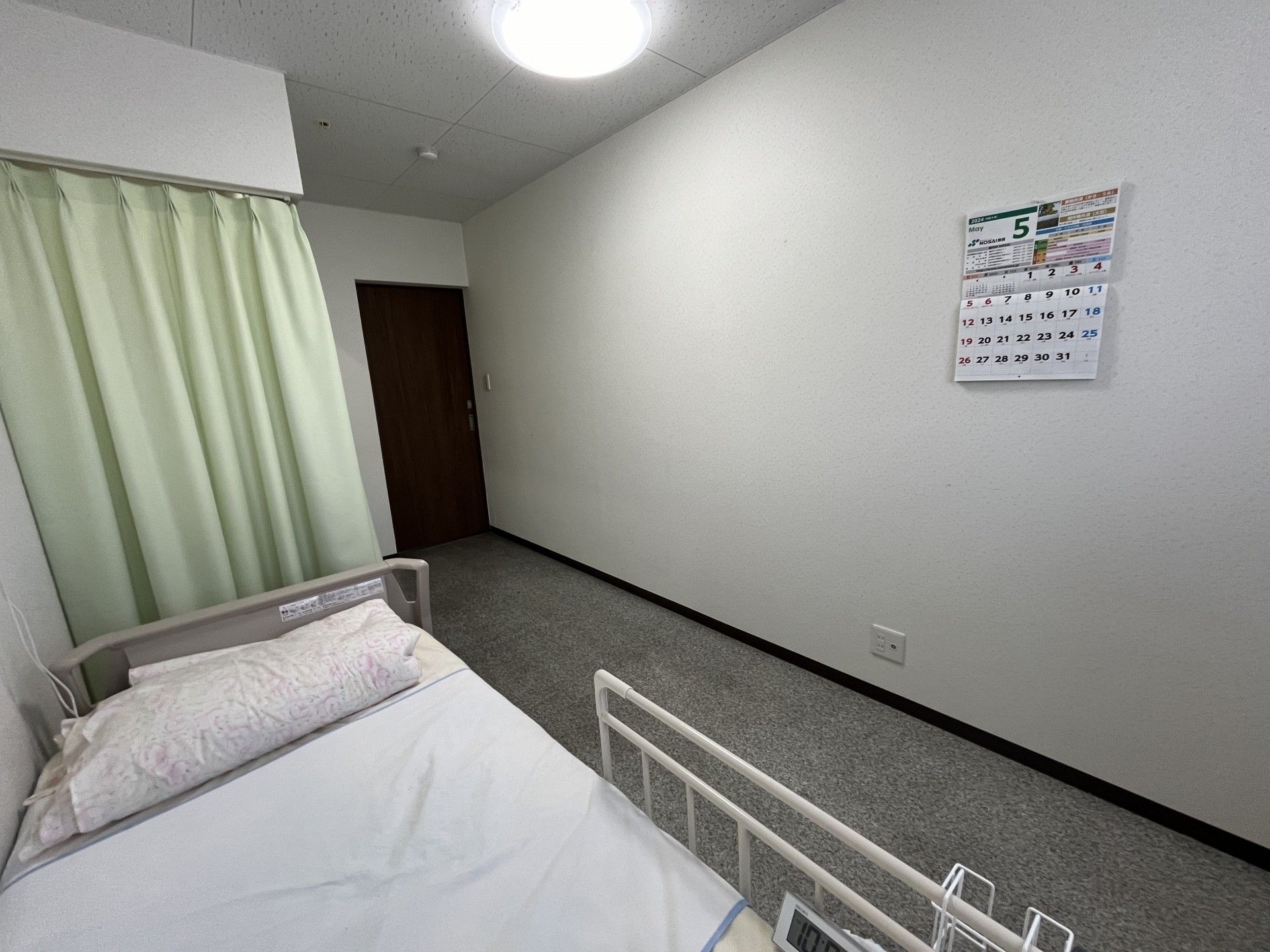 快適な個室の寝室