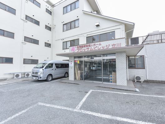 施設入口部分