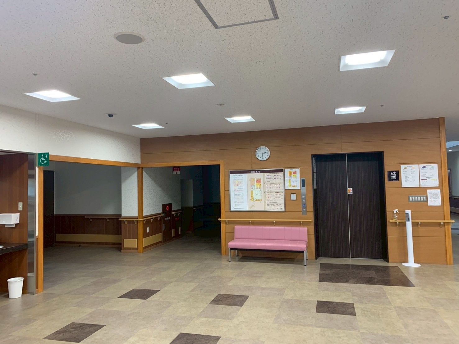 広々としたエントランス