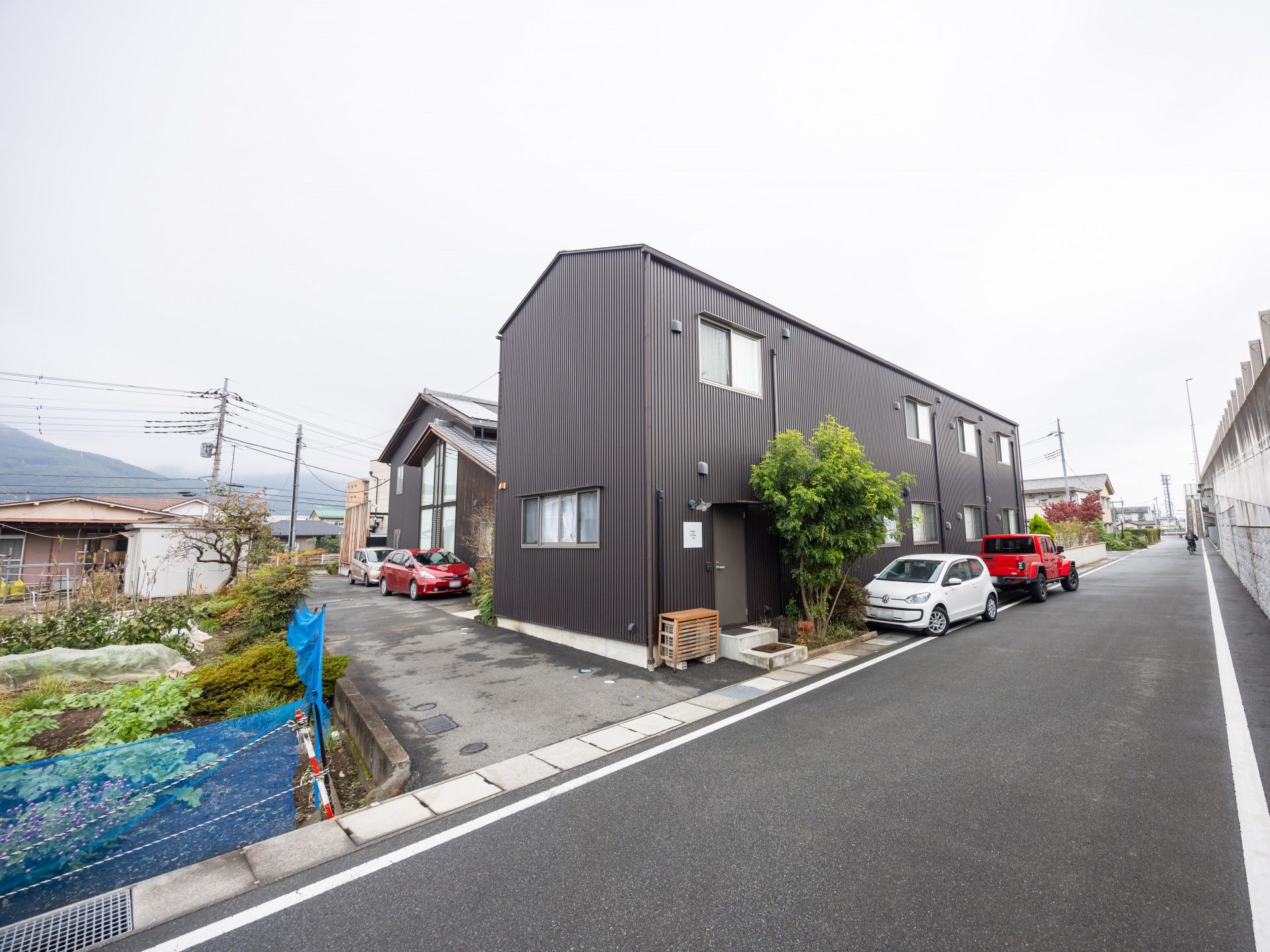 モダンな建物の外観
